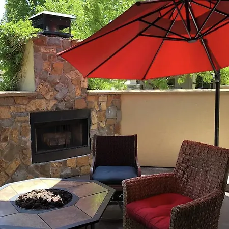 The Fireside Retreat - 6 Bd, Sauna, Home Theater